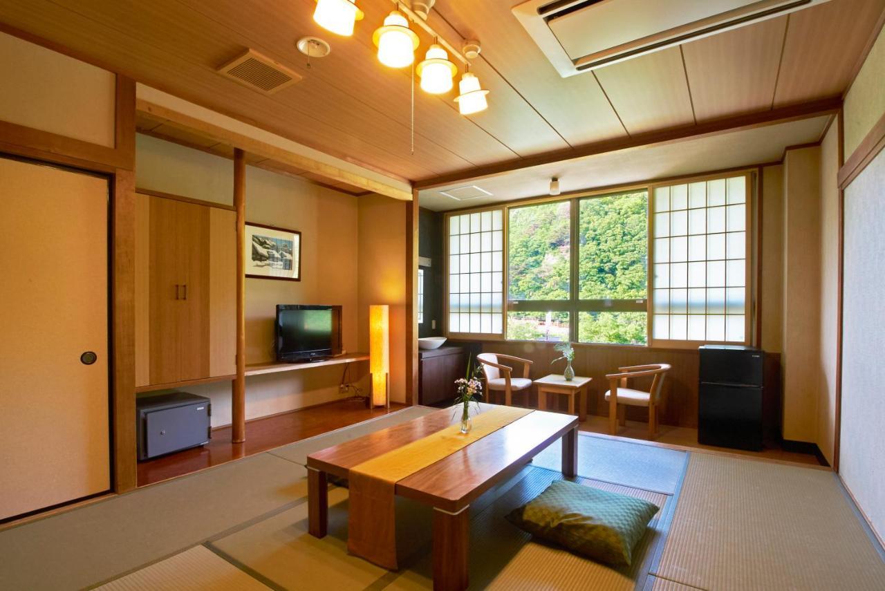 Hotel Yutoriro Bandai Atami à Koriyama  Extérieur photo
